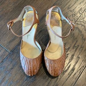 Cole Haan Sandals - size 5.5 Camel Color